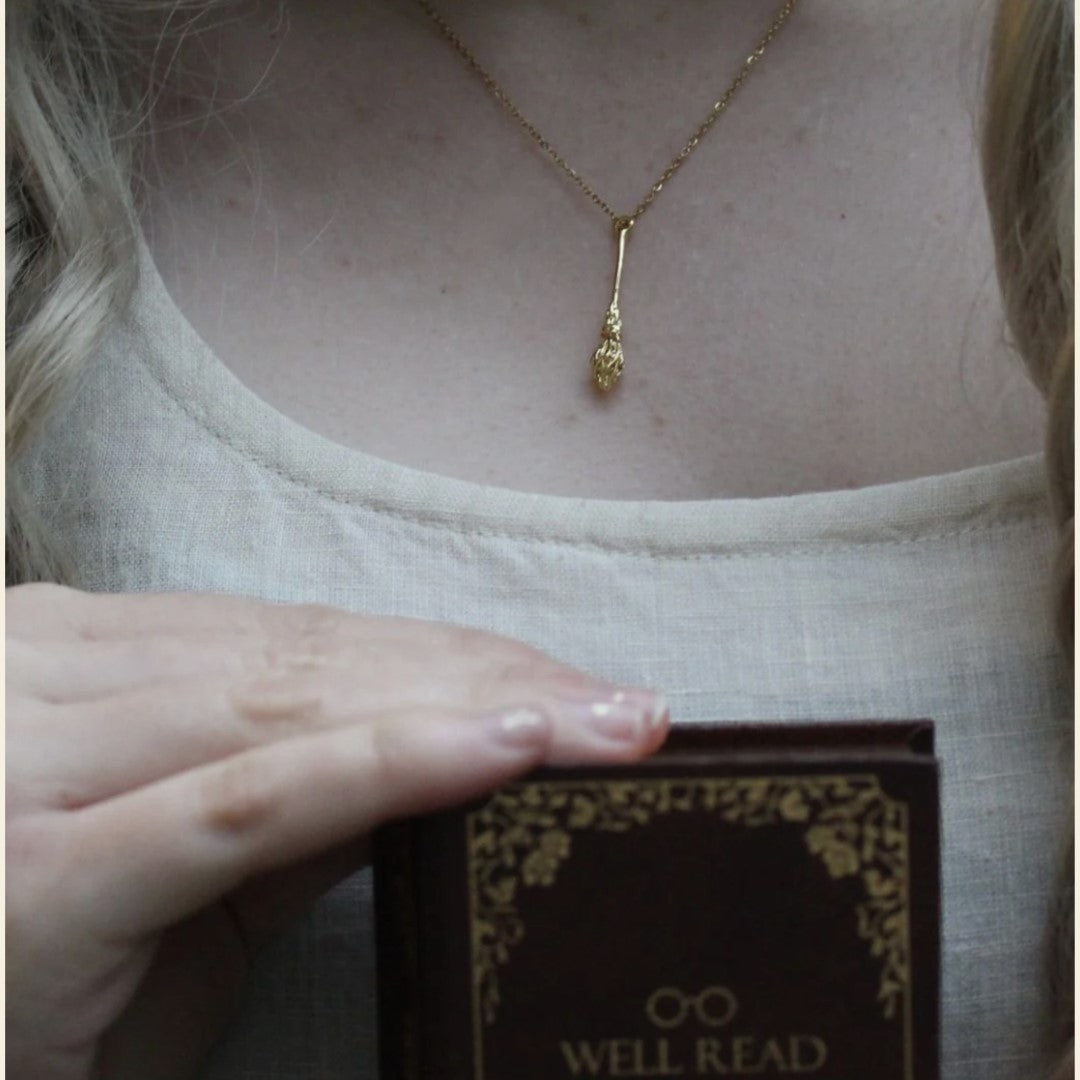 Collana con Ciondolo Letterario ispirato a "Storia della Magia"