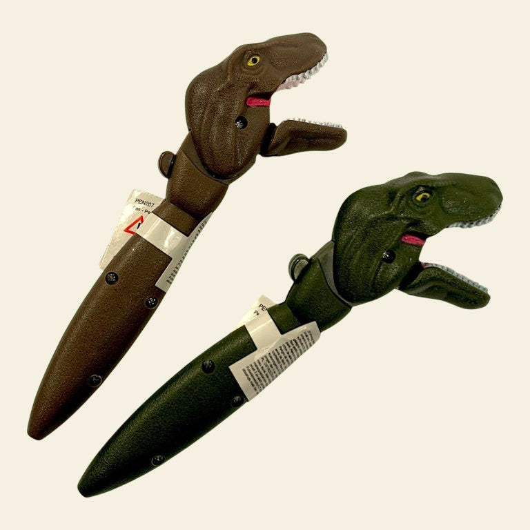 "Terrore nella foresta dei grandi sauri. Arex e Vastatore, dinosauri detective" Petite Box Letteraria - Età di lettura: da 7 anni