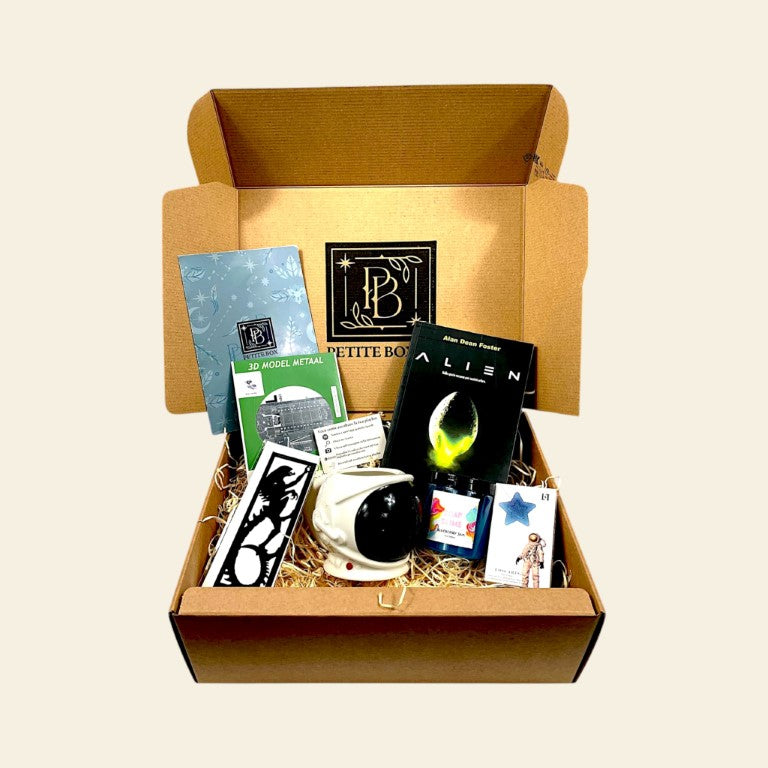 "Alien" - Petite Box Letteraria