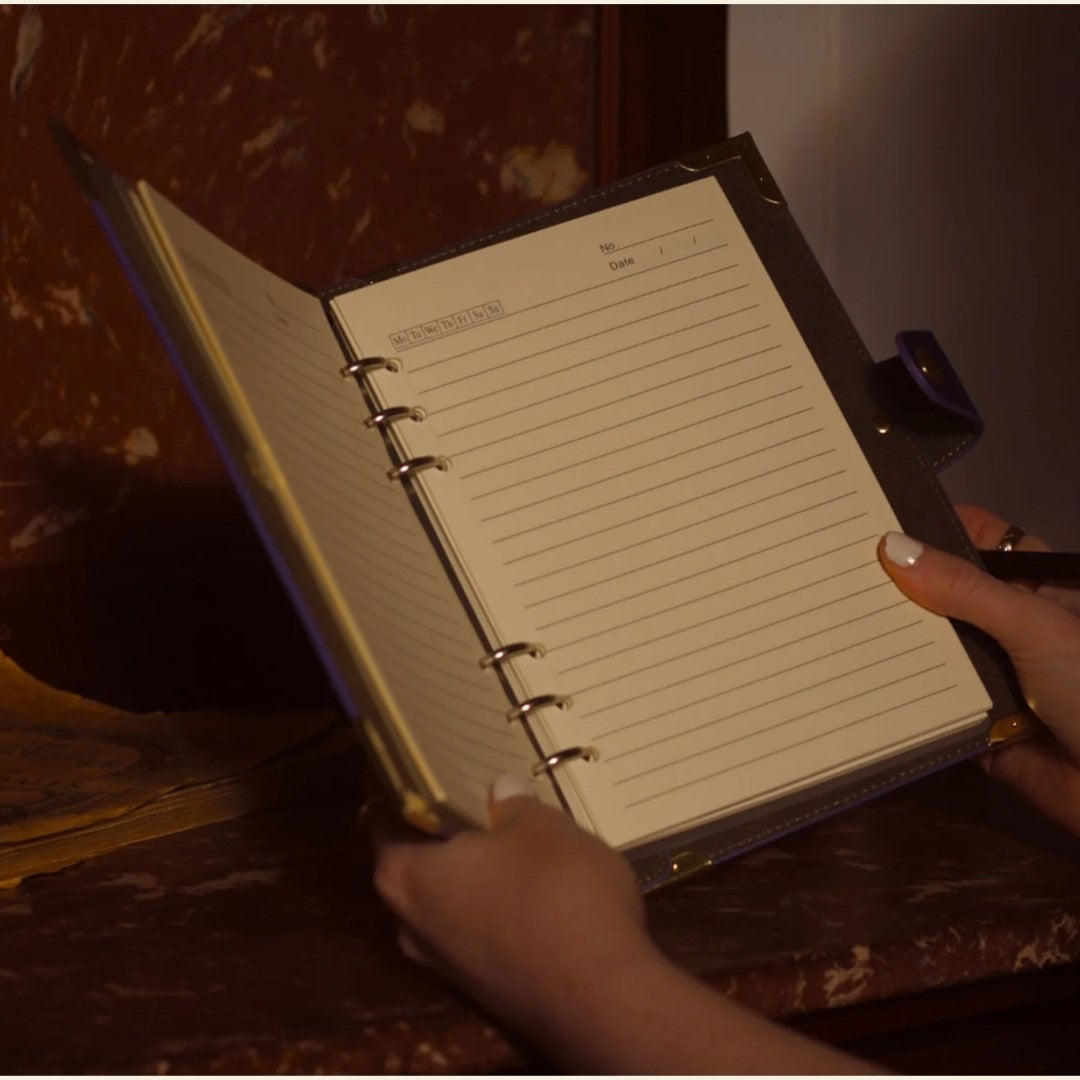 Agenda/Quaderno ad anelli "Piccole Donne" di Louisa May Alcott