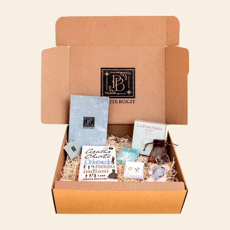 "Dieci Piccoli Indiani" - Petite Box Letteraria