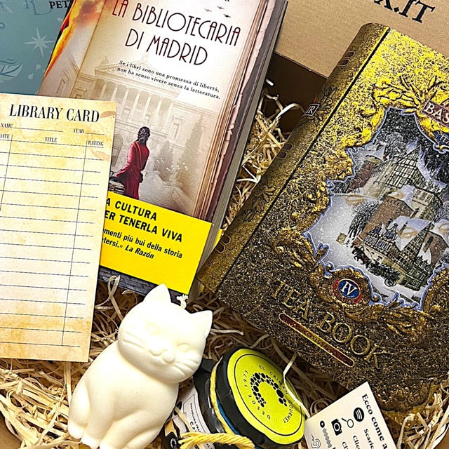 "La bibliotecaria di Madrid" - Petite Box Letteraria