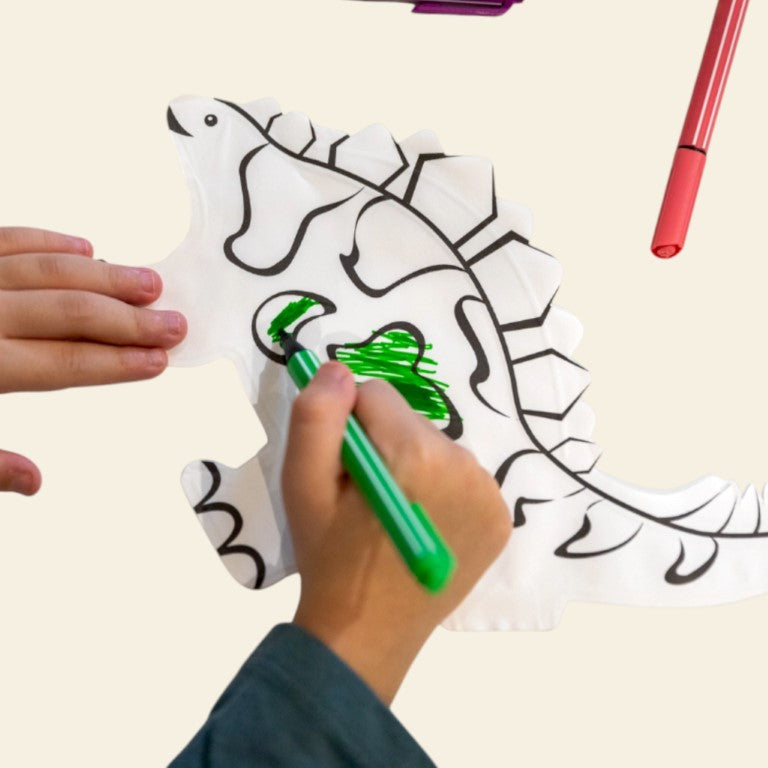 "Dinosauri straordinari. Animali nascosti. Ediz. a colori. Con piccola torcia" - Petite Box Letteraria Avventura Preistorica - Età di lettura: da 3 anni.